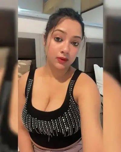 Call Girls Service Kalavad